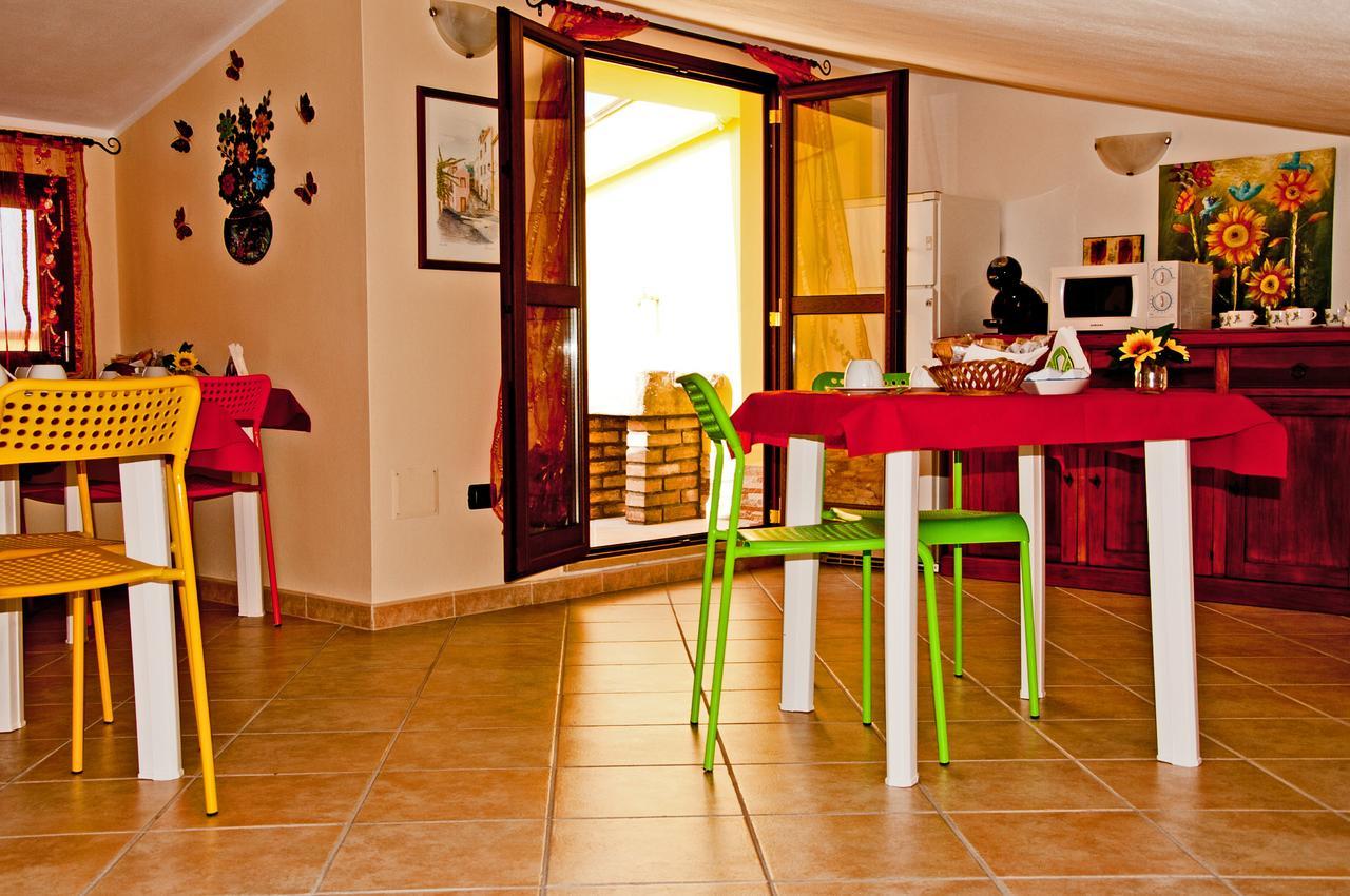 Casa Vacanze Sandalia Bosa Ngoại thất bức ảnh