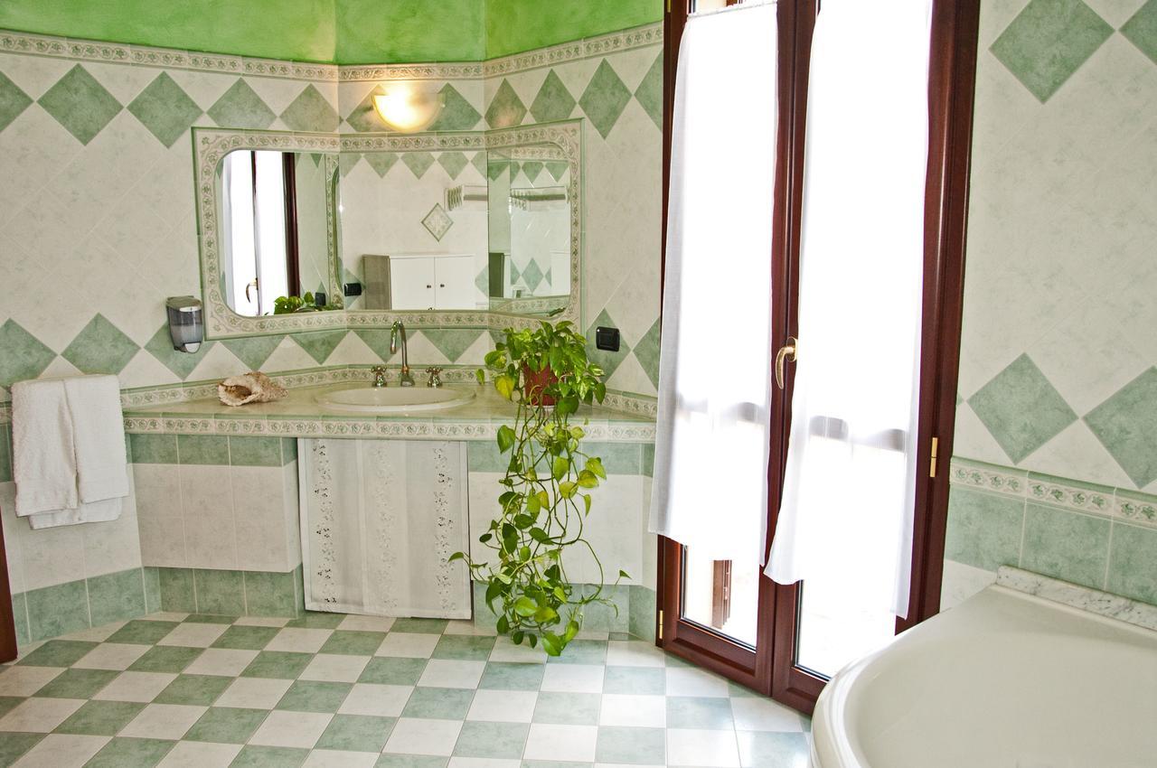 Casa Vacanze Sandalia Bosa Ngoại thất bức ảnh